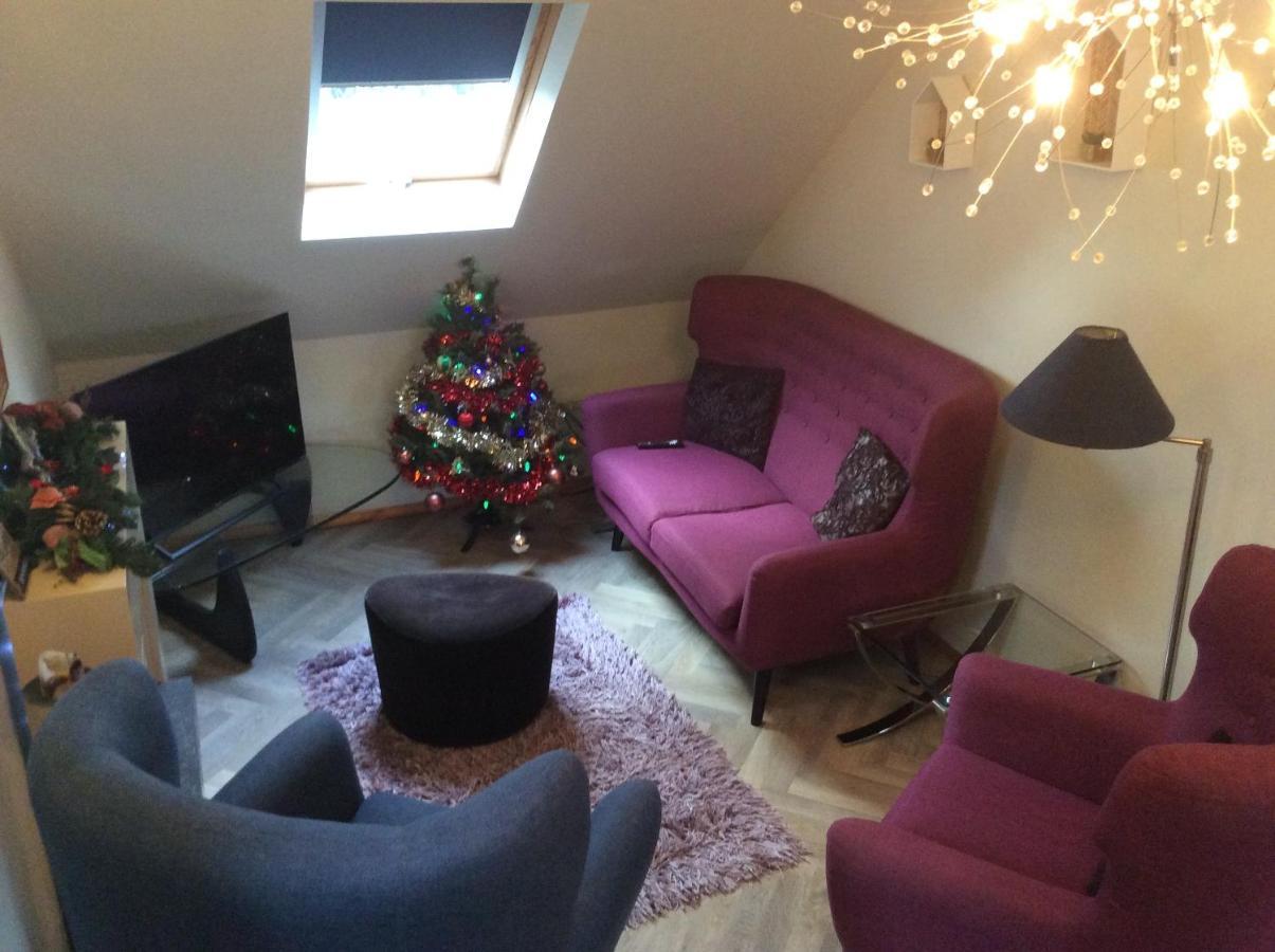 2 Bedroom Furnished Apartment In A Rural Position Стоун Экстерьер фото